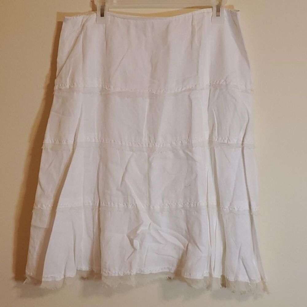 Gianni Bini White Tiered Linen Skirt Raw Edge Fully Lined Size 10